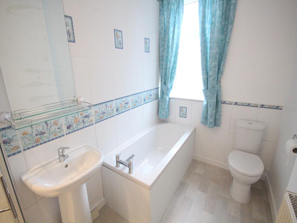 3 bedroom mid terrace house Let Agreed in Clitheroe - 2016-11-16 11.33.44-1.jpg